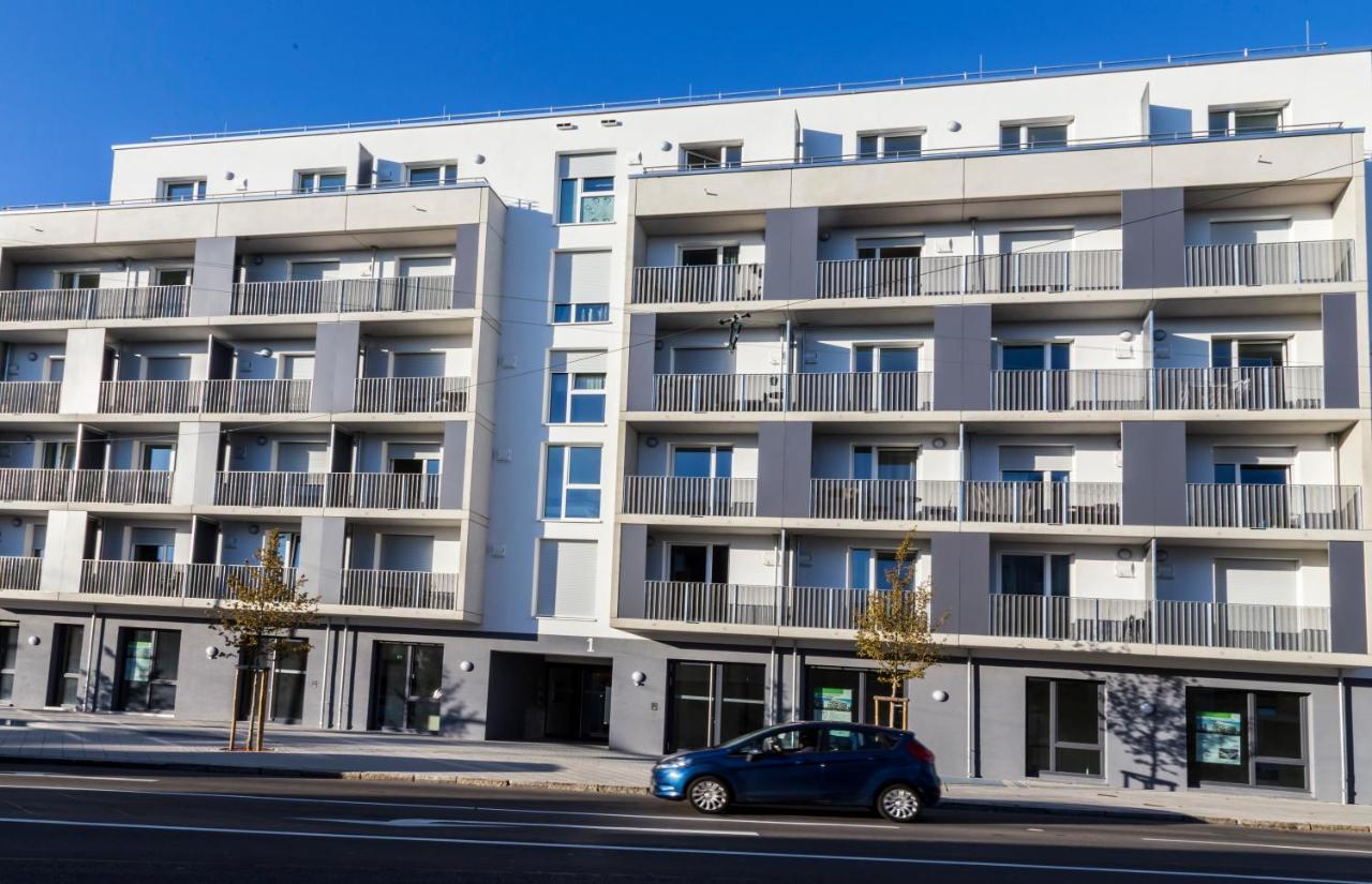 Neu☆Business Apartment☆Messe/Airport☆Tiefgarage Leinfelden-Echterdingen Bagian luar foto